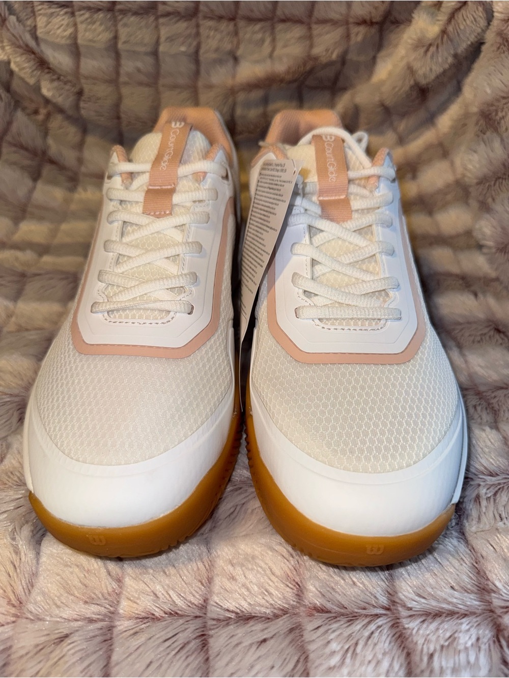 Wilson CourtGlide W Women’s Tennis Shoes in White/Cameo Rose/Gum